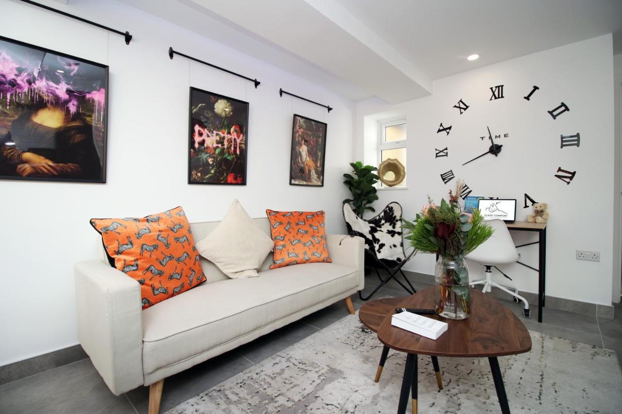 New Spacious 2 Bed Getaway - Private Courtyard! - Underfloor Heating Cardiff Esterno foto